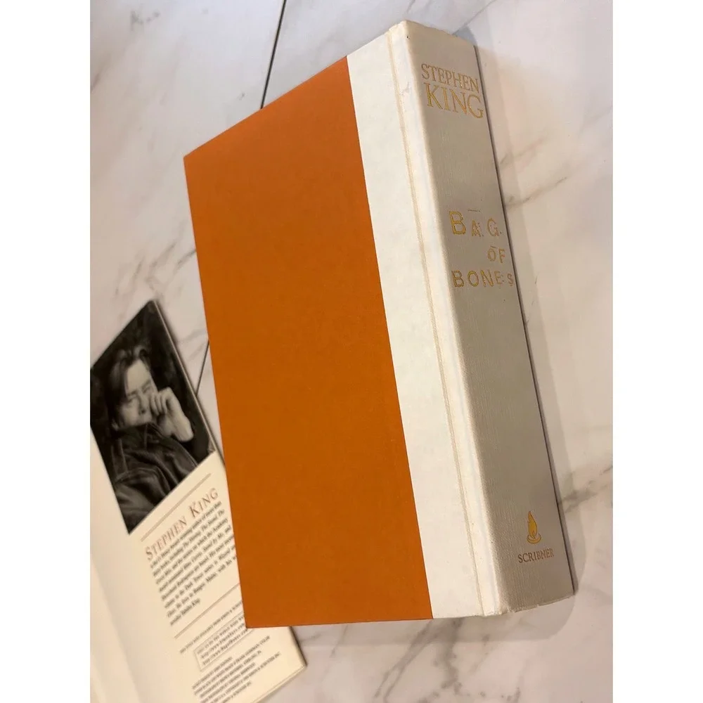 Stephen King Bag of Bones Novel Hardcover White 1st Edition Horror Fiction